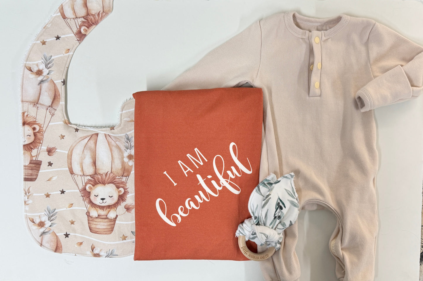 Cub Leo Organic Cotton Feeding Bib