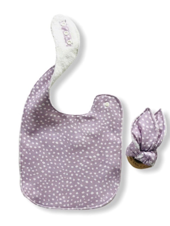 Lavender Blossom Organic Cotton Feeding Bib