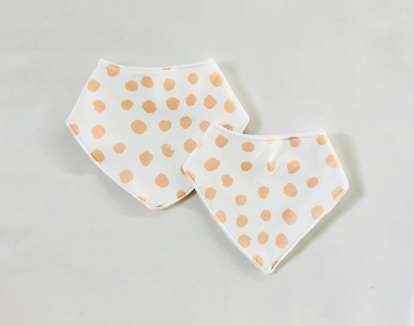 PEACHY Organic Cotton Bandana Bib