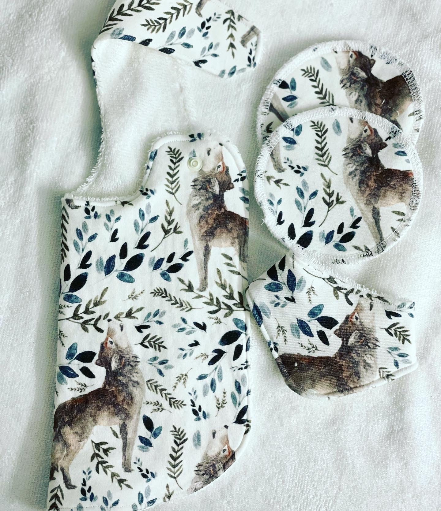 Wild Warrior Organic Cotton Feeding Bib