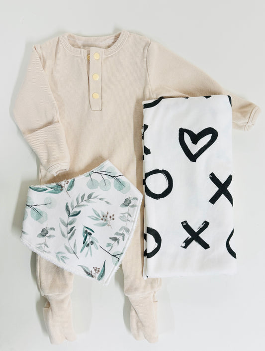 Ribbed Jumpsuit, Swaddle Blanket & Bandana Bib Set